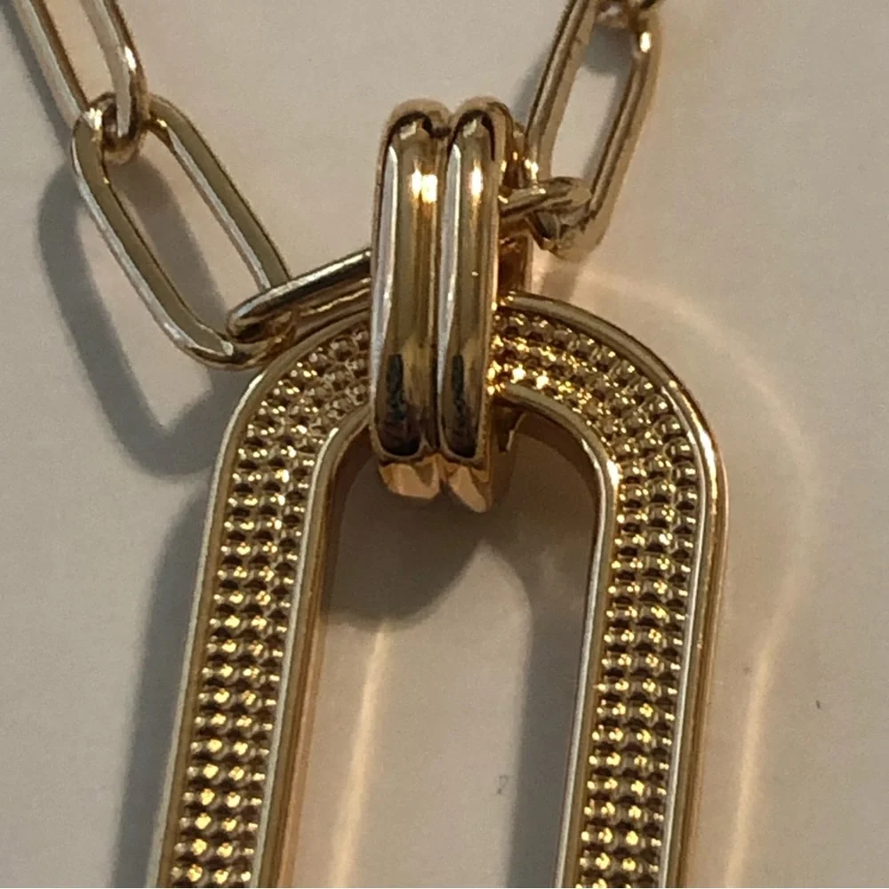 NIB O.Secret Paperclip Chain Pendant Necklace - Picture 8 of 15
